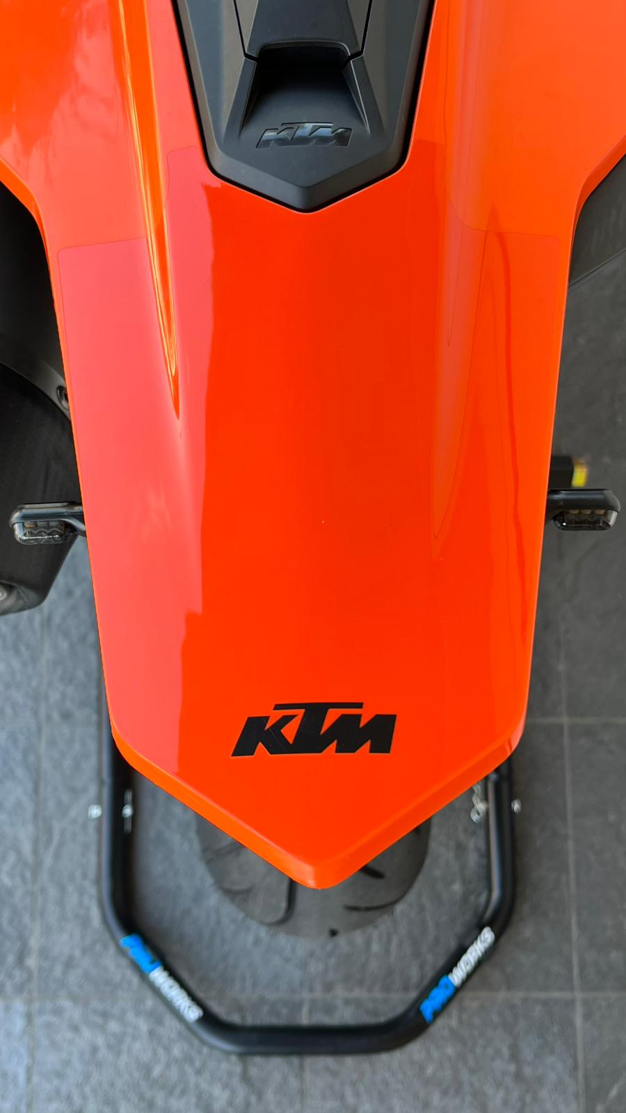KTM detail